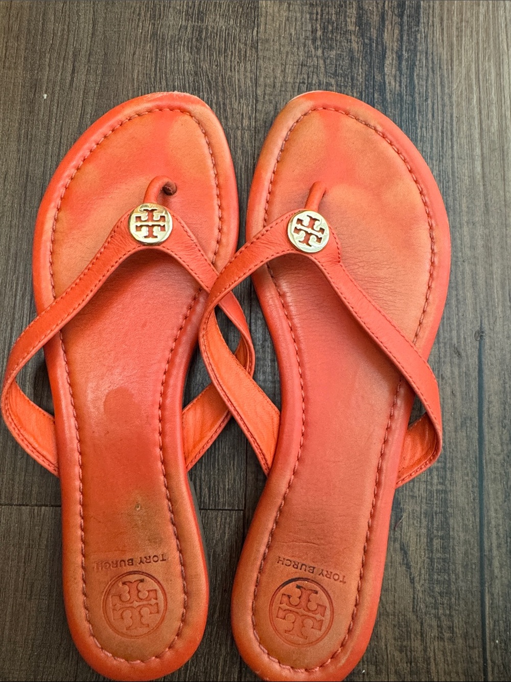Tory Burch Orange Leather Logo Thong Sandals - Picture 6 of 15